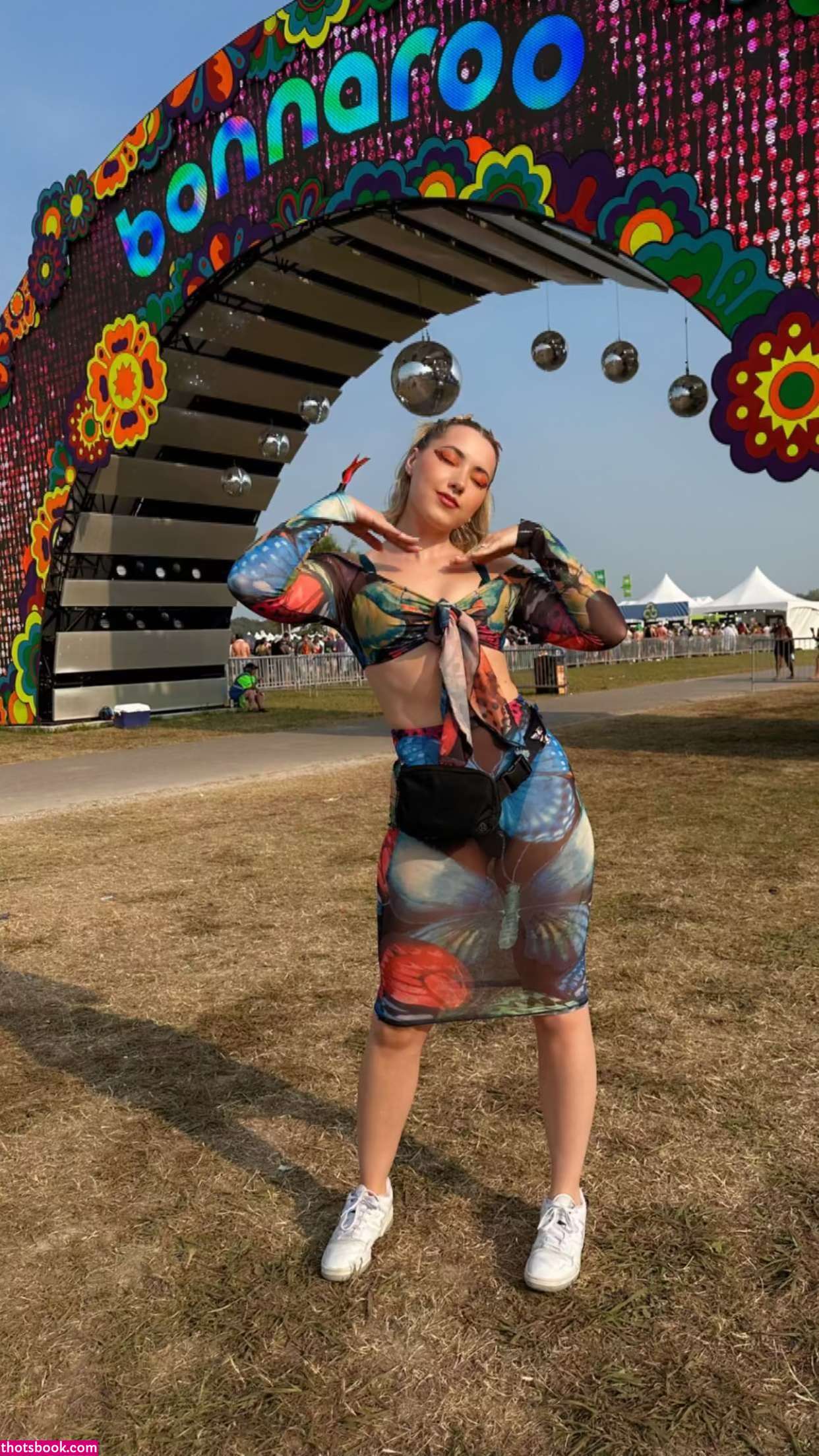 Pineapplebrat Photo #30