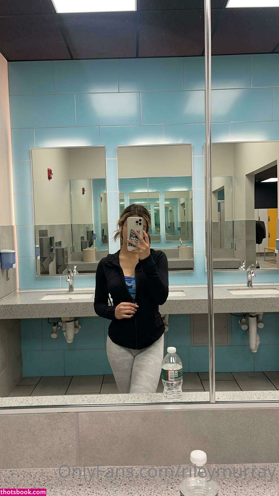 Riley Murray Photo #106