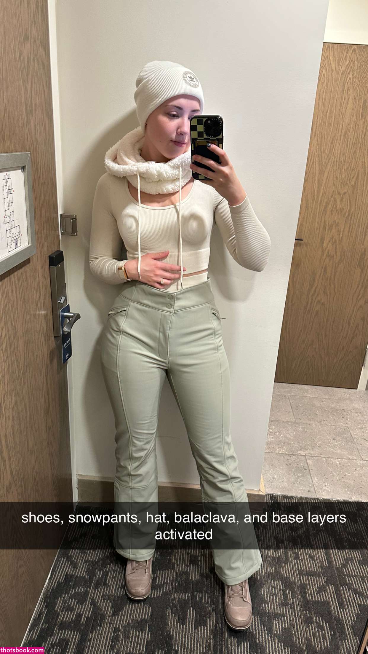 Pineapplebrat Photo #113