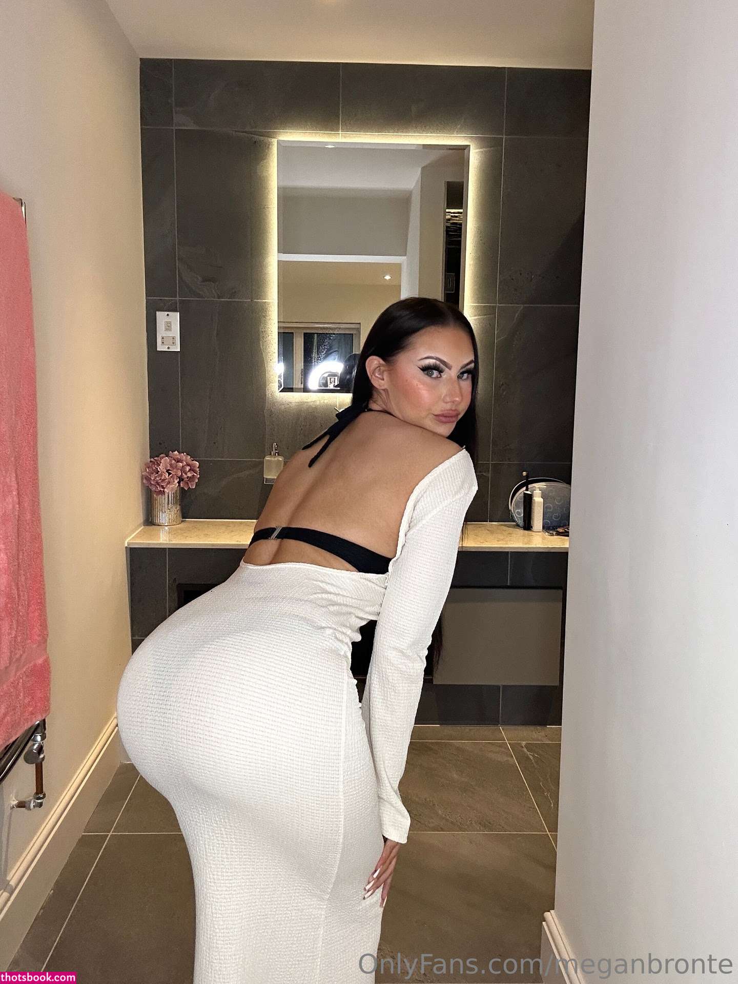 Megan Bronte Photo #38