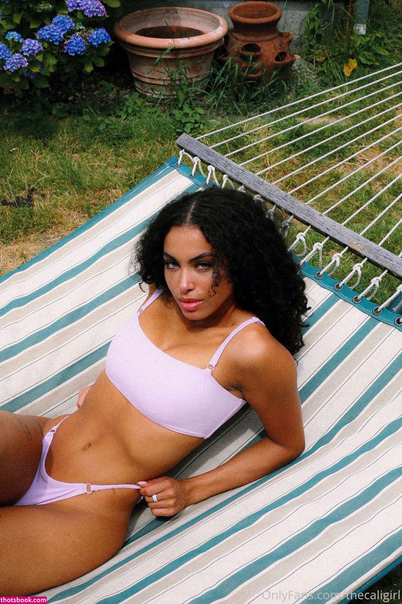 Undercover Freak Photo #21