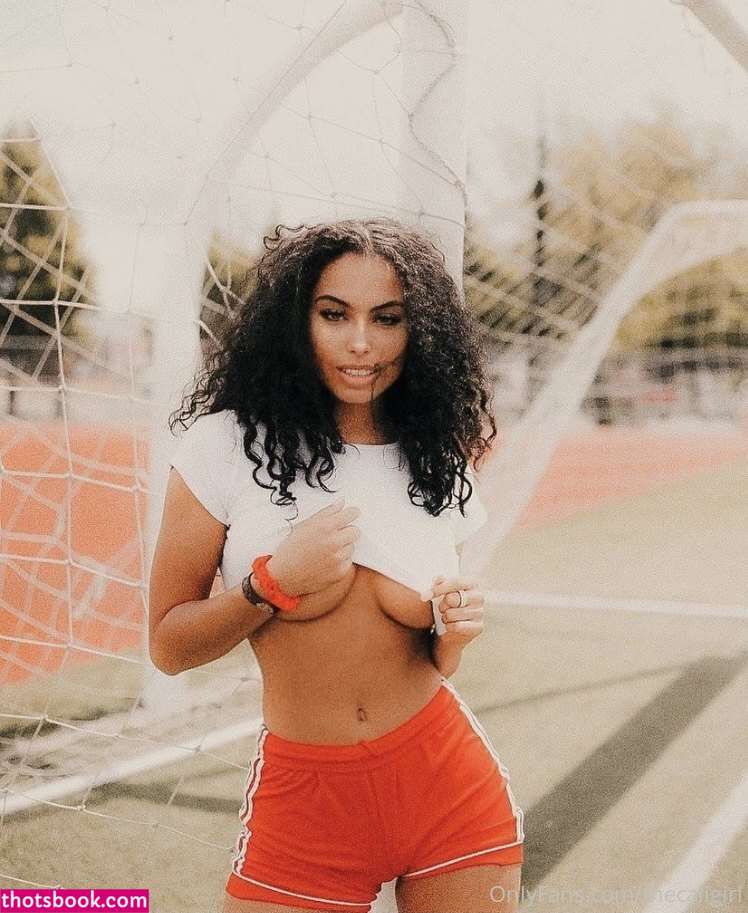 Undercover Freak Photo #22