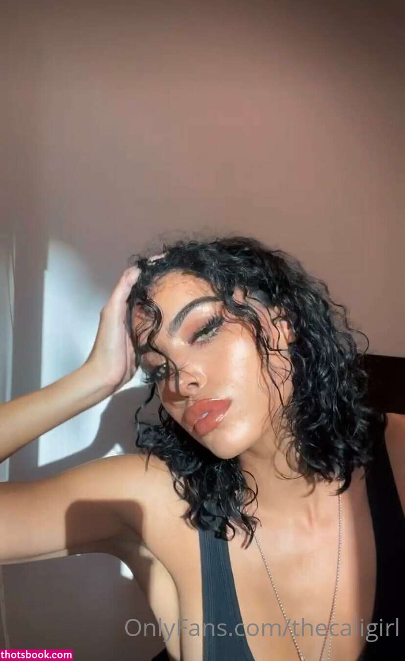 Undercover Freak Photo #38