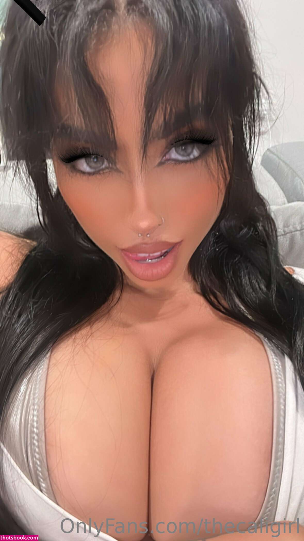 Undercover Freak Photo #108