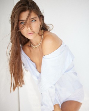 Milana Vino Photo #30