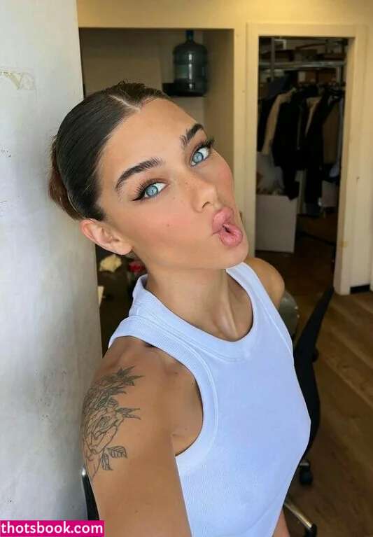 Milana Vino Photo #36