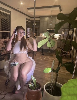 Olivia Stpierre Photo #48