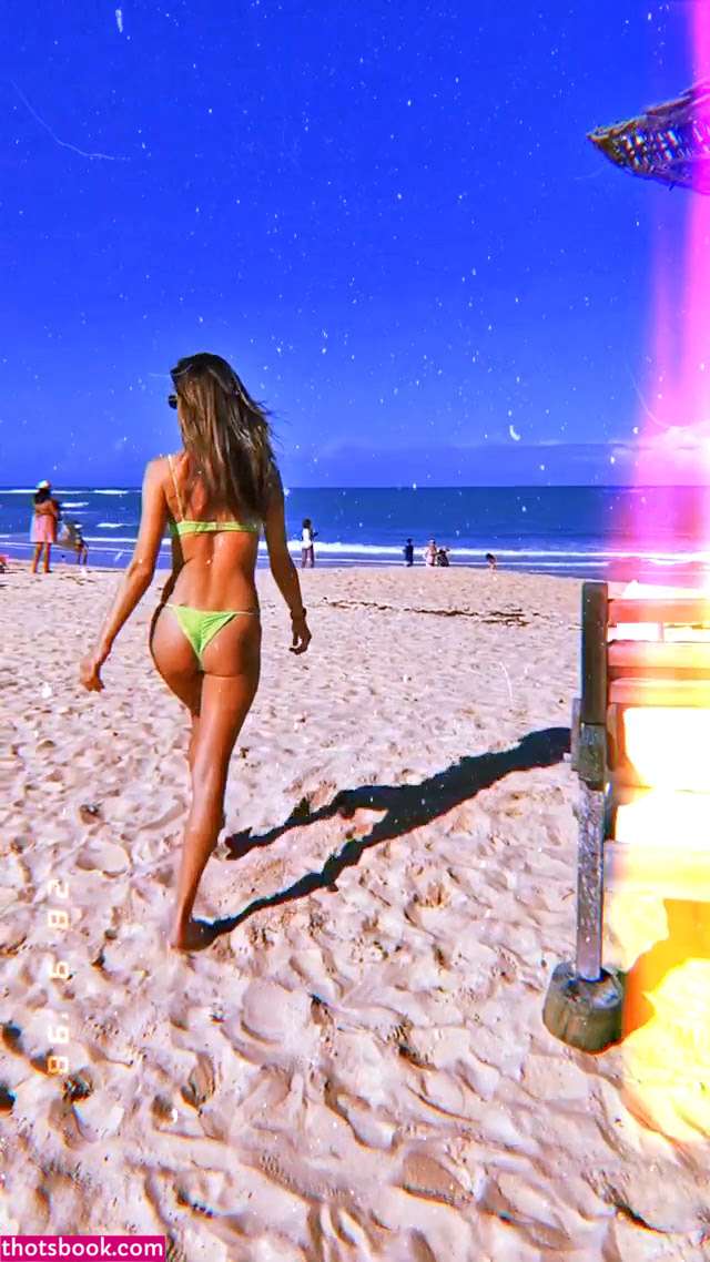 Alessandra Ambrosio Photo #24