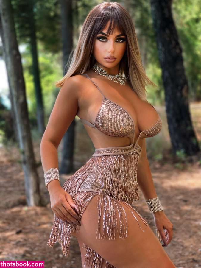 Eva Savagiou Photo #45