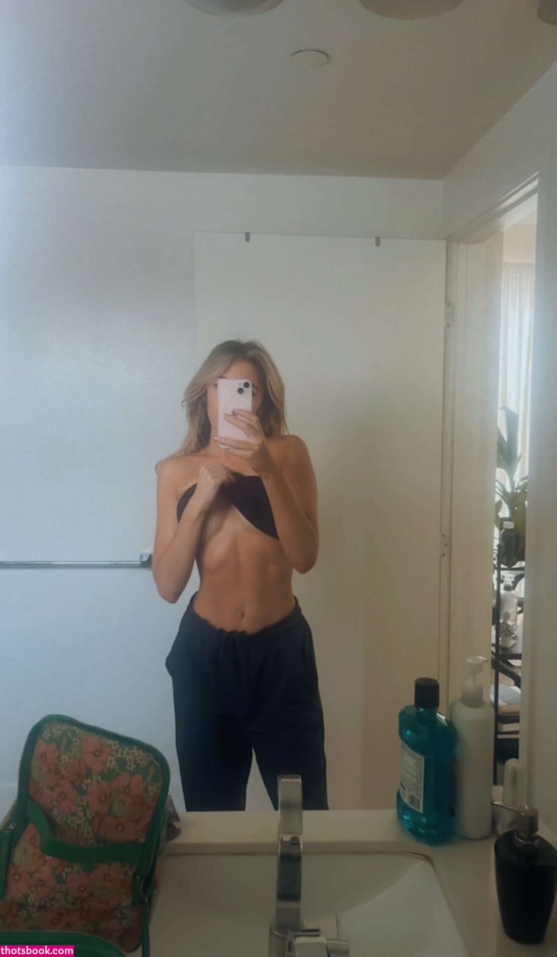 Emmy Corinne Photo #209