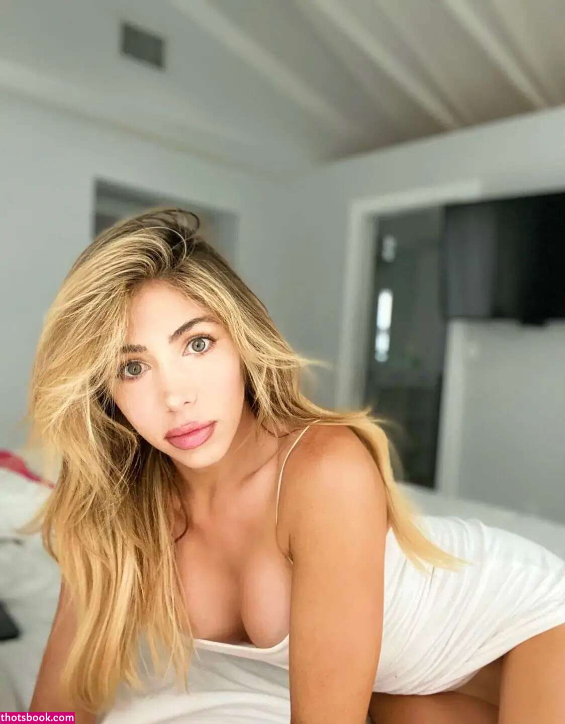 Emmy Corinne Photo #278