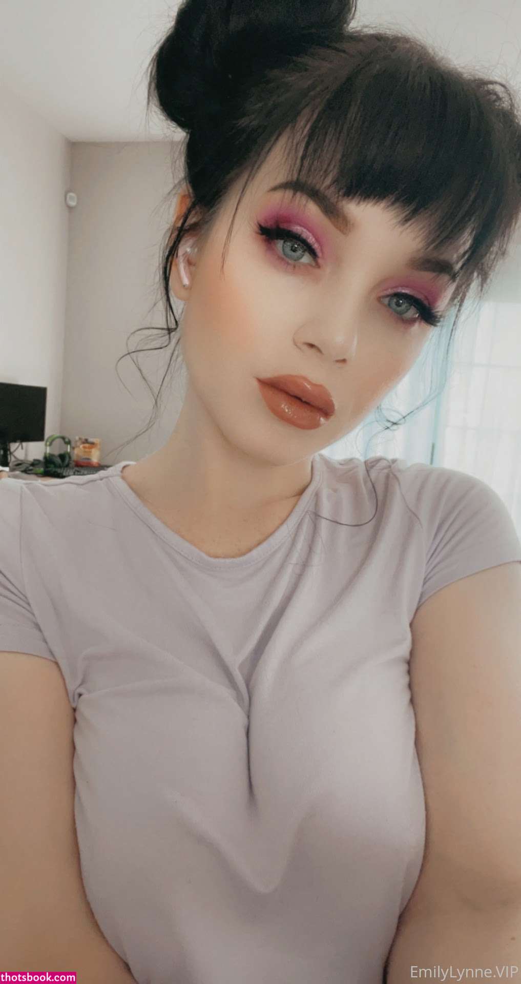 Emily Lynne Photo #275