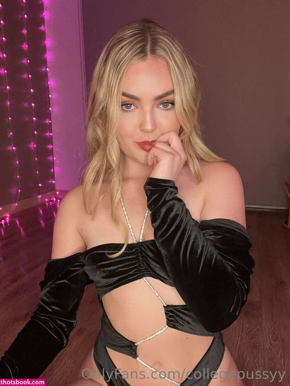 collegepussyy Photo #32