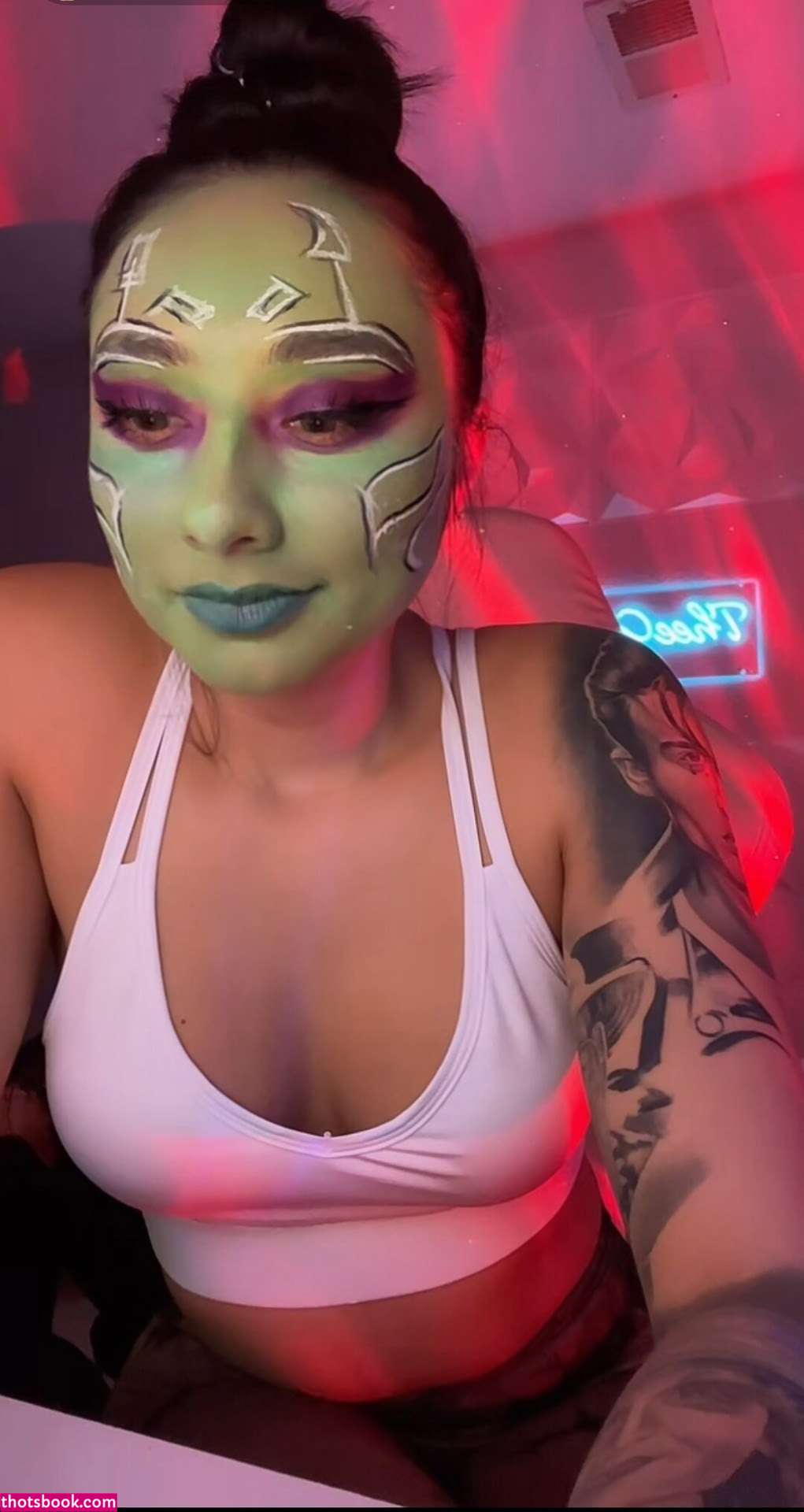 Theegoldenrose Photo #17