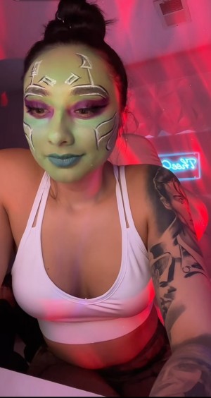 Theegoldenrose Photo #17