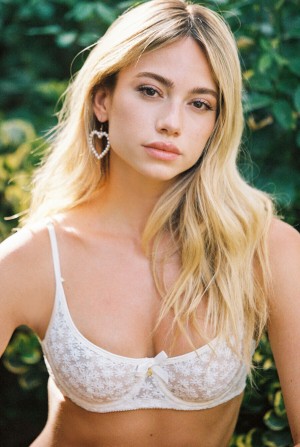 Ella Ayalon Photo #5