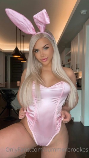 Summer Brookes Photo #30