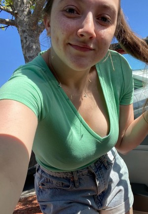 Charis Sellick Photo #16