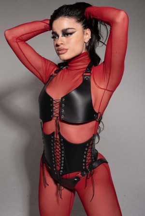 Juli Savioli Photo #40