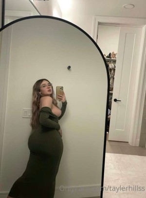 Tayler Hills Photo #293