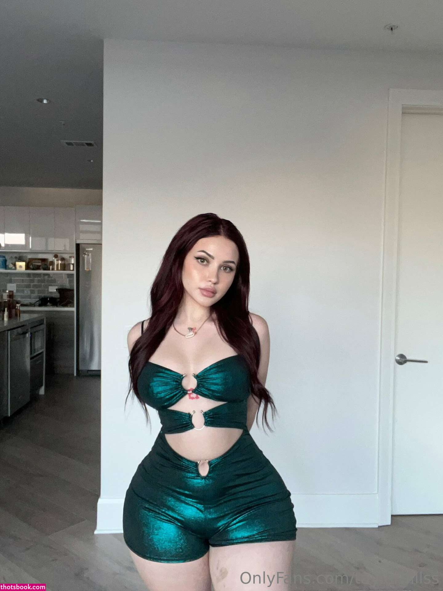 Tayler Hills Photo #333