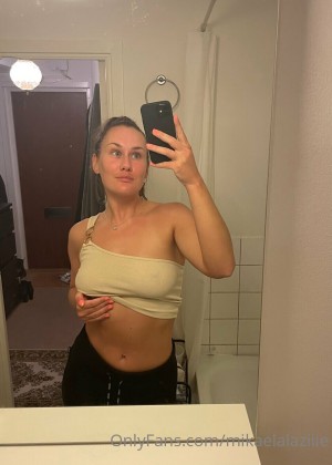 mikaelaburrito Photo #70