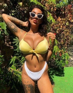 May Bakshi Photo #20