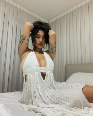 May Bakshi Photo #69