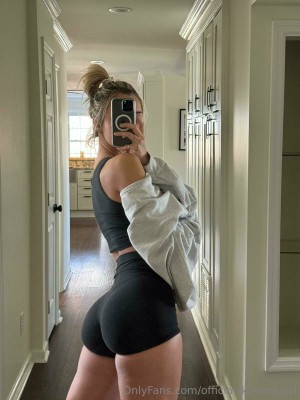 Briana Armbruster Photo #197