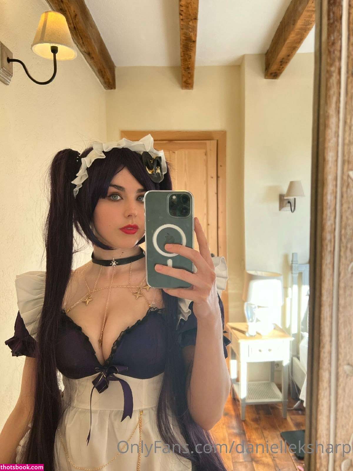 Danielle Sharp Photo #9