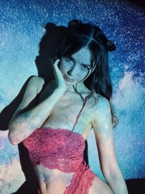 Danielle Sharp Photo #27