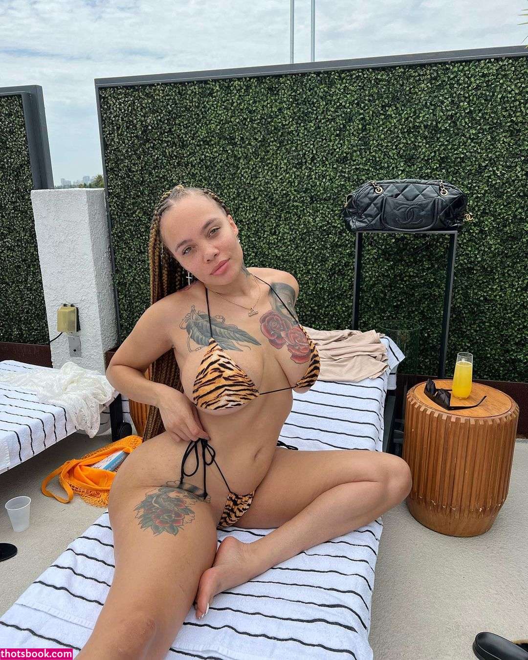 iamsaragold Photo #30