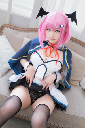 Hanari Takanashi Photo #17