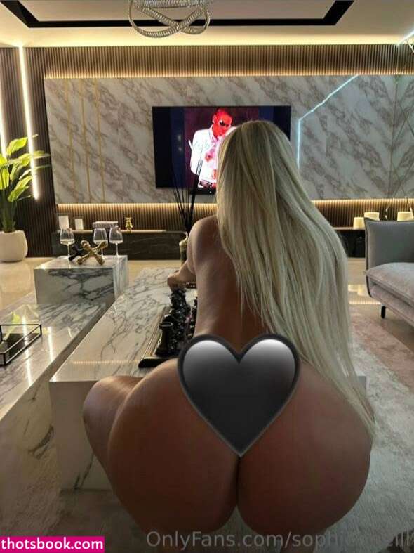 sophieoneill Photo #7