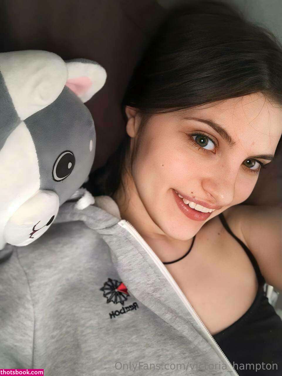 Victoria Hampton Photo #64