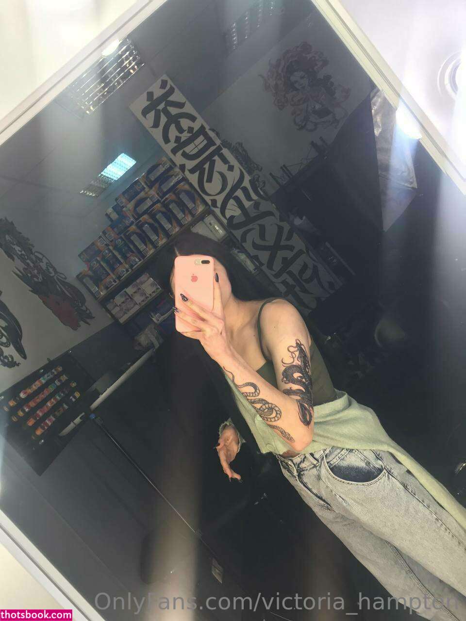 Victoria Hampton Photo #98