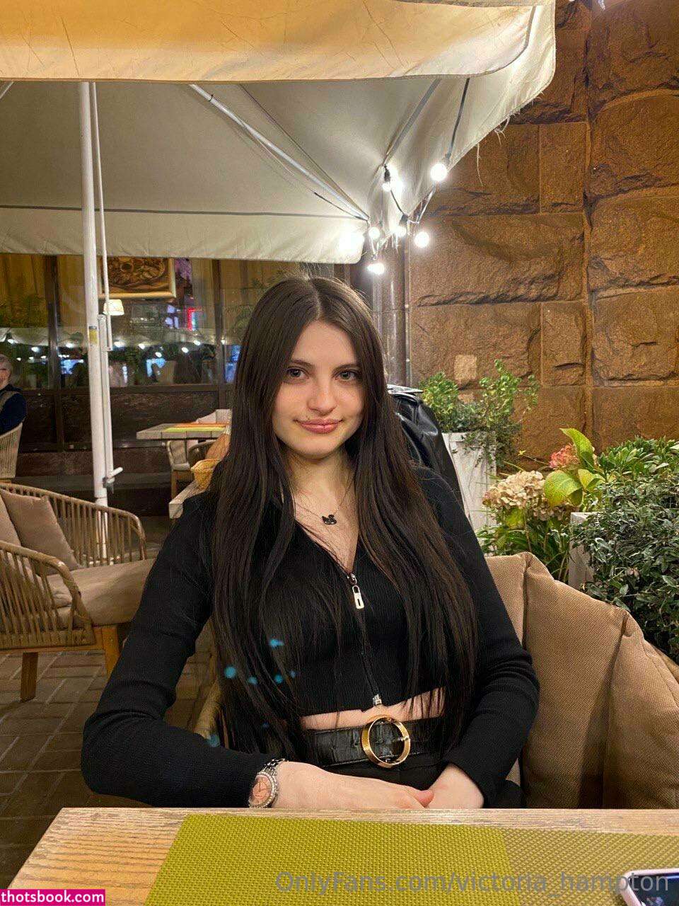 Victoria Hampton Photo #103