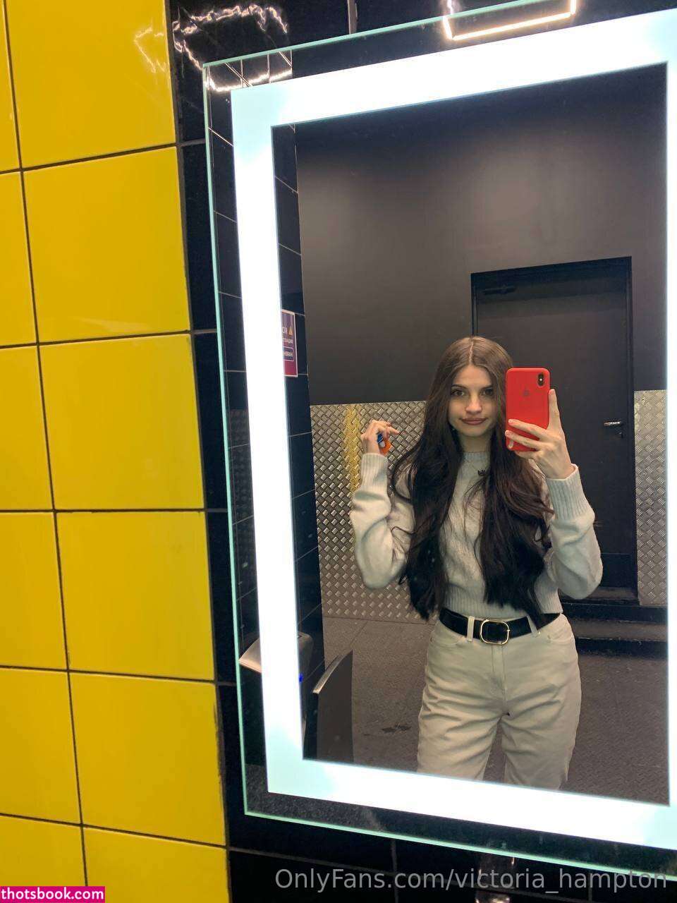 Victoria Hampton Photo #122