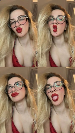 Oznur Guven Photo #68