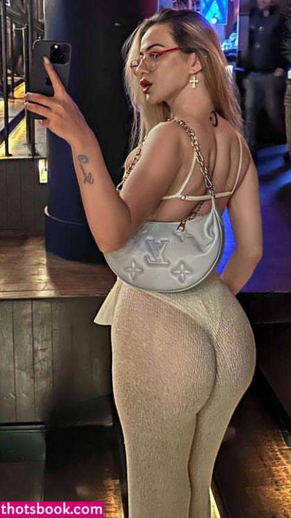 Oznur Guven Photo #87