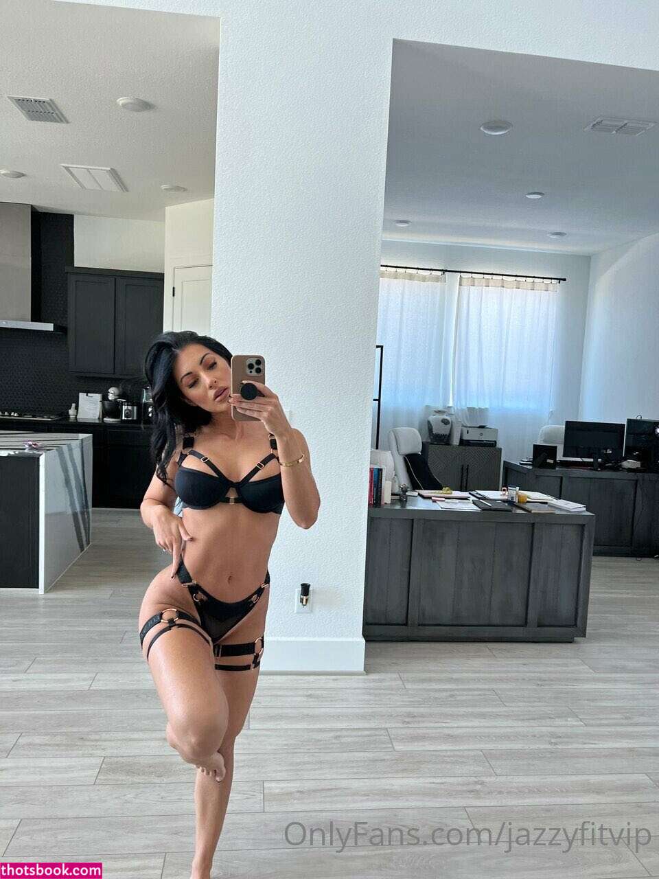 Jazmin Pineda Photo #83