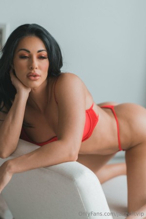 Jazmin Pineda Photo #91