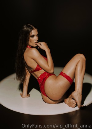 Dffrnt Anna Photo #6