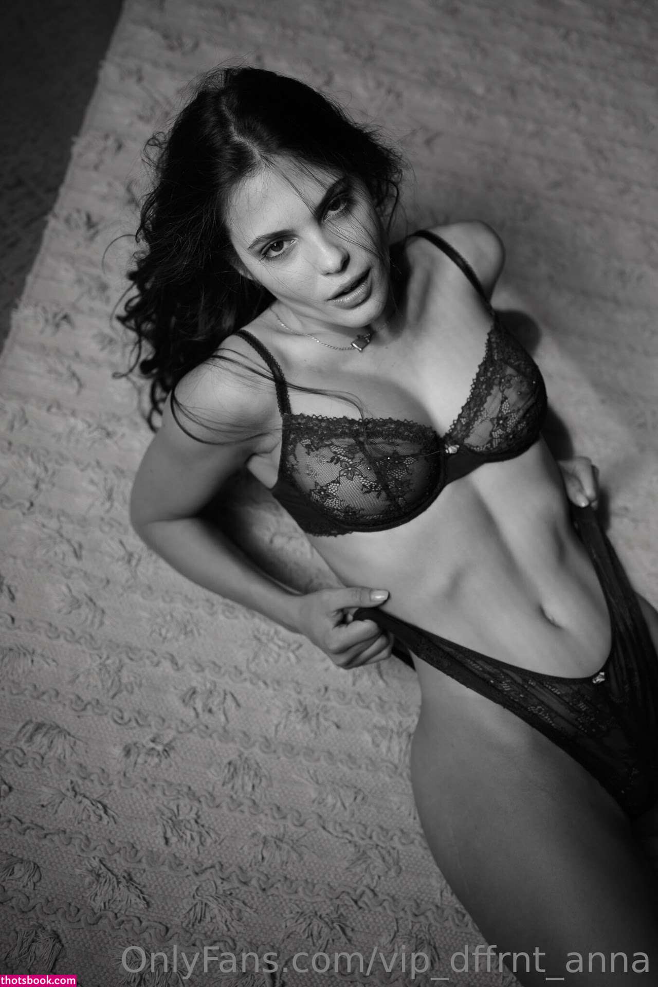 Dffrnt Anna Photo #13