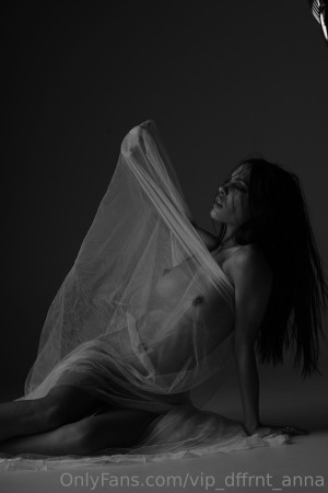 Dffrnt Anna Photo #27