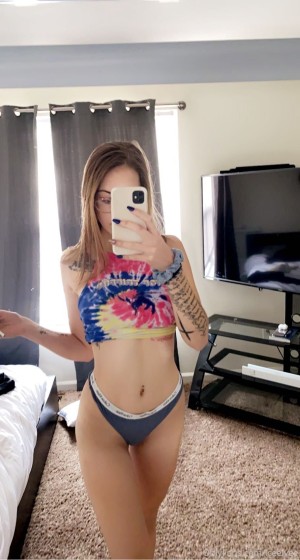 Ivy Chambers Photo #27