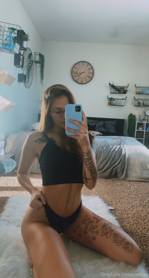 Ivy Chambers Photo #29