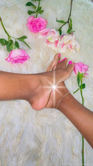 Lazaniazee Photo #21