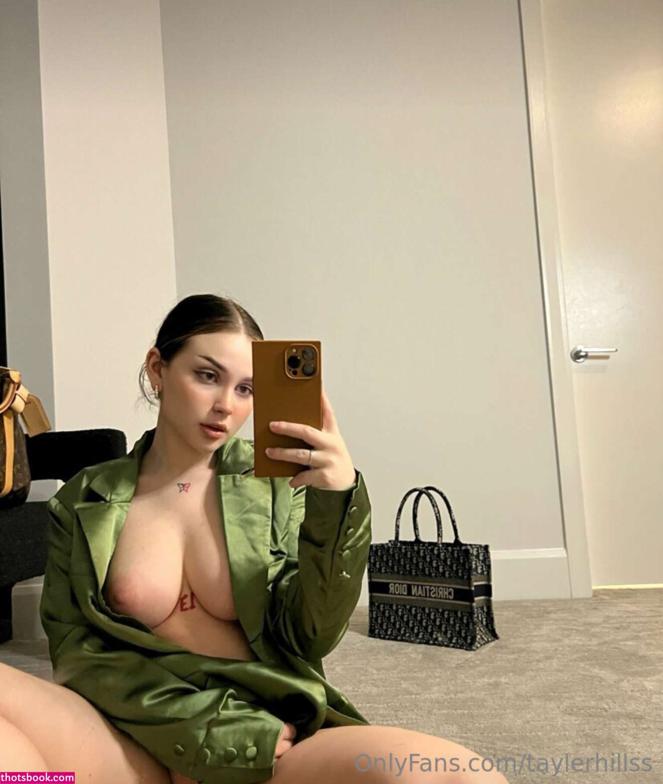 Tayler Hills Photo #738