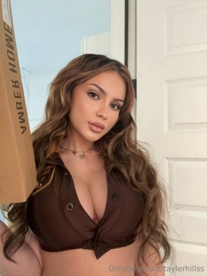 Tayler Hills Photo #762